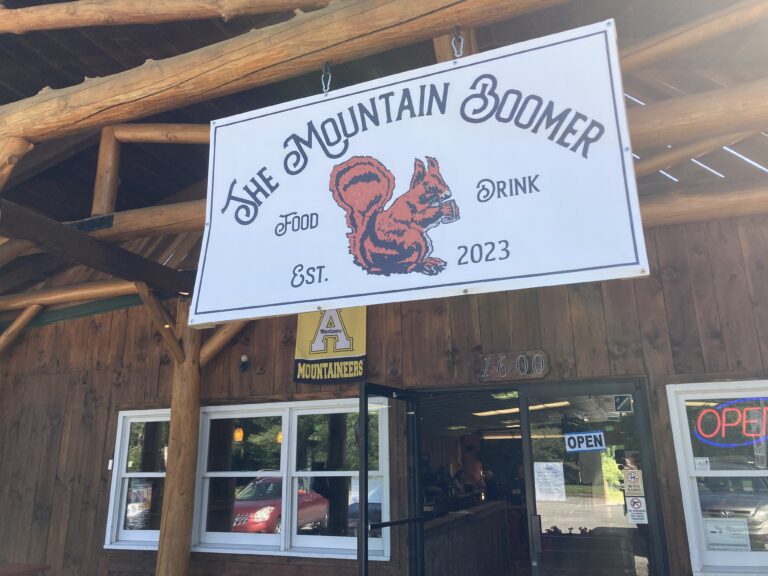 The Mountain Boomer Brings Food, Drink, and Community to the High Country