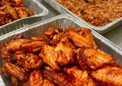 trays of smoked pork and chicken at mountain boomer