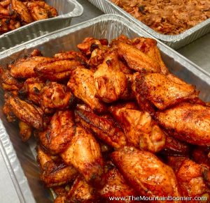 trays of smoked pork and chicken at mountain boomer